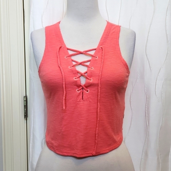 Guess Pink Ribbed Lace Front V-Neck Top - Picture 1 of 5